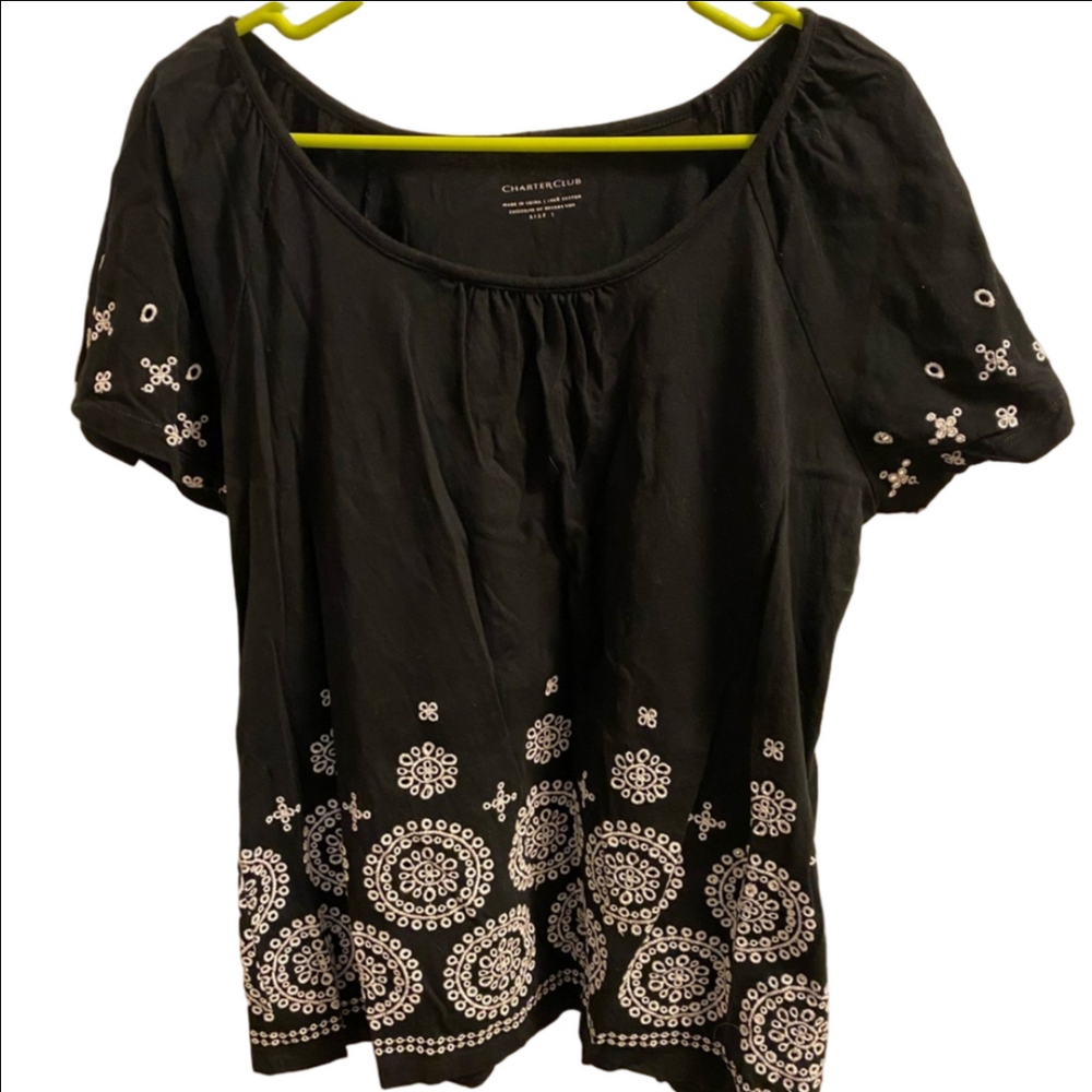 Black Peasant Top with White Embroidered Medallions Size 1X